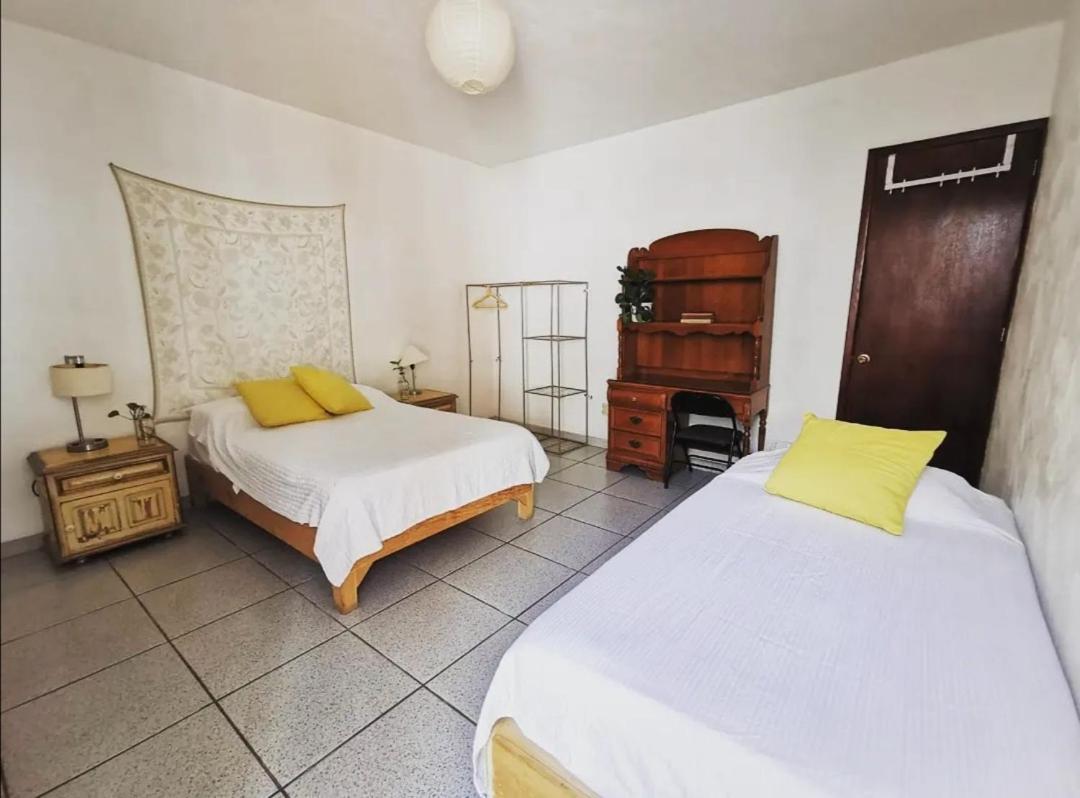 Casa Canario Hostel Guadalajara Esterno foto